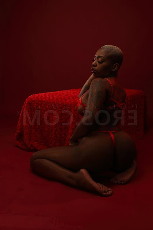 Escort Arriya, Remscheid - 11678