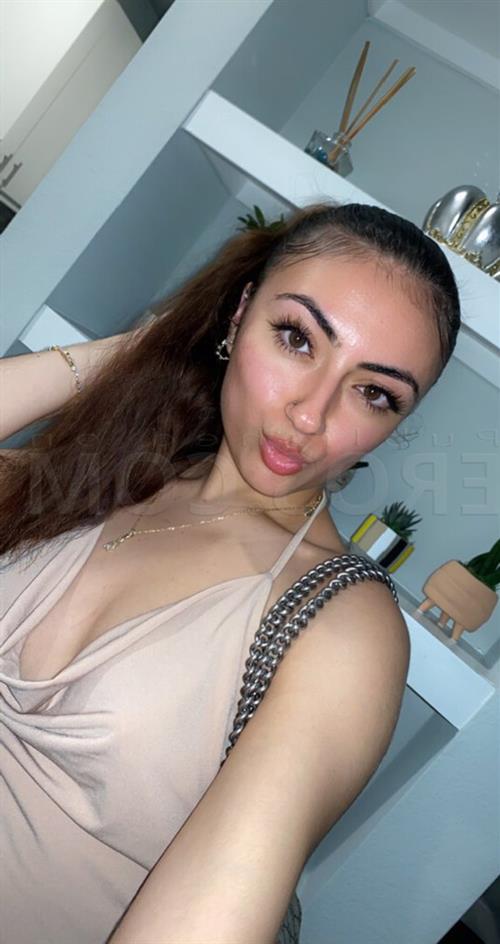 Deekshitha, huren in Frankfurt am Main - 3259